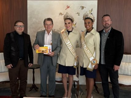 Representantes da Fenadoce visitam sede da Fecomércio-RS em Porto Alegre