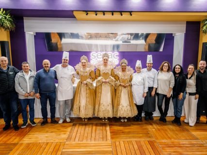 Senac Pelotas recebe conselheiros da CDL com almoço inspirado nas oficinas gastronômicas da Fenadoce
